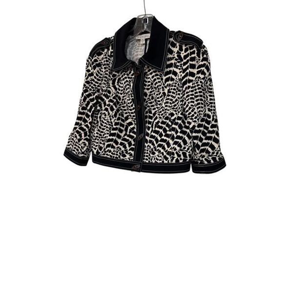 ST JOHN ANIMAL PRINT WOOD BUTTON CROPPED JACKET SZ S - Picture 1 of 4